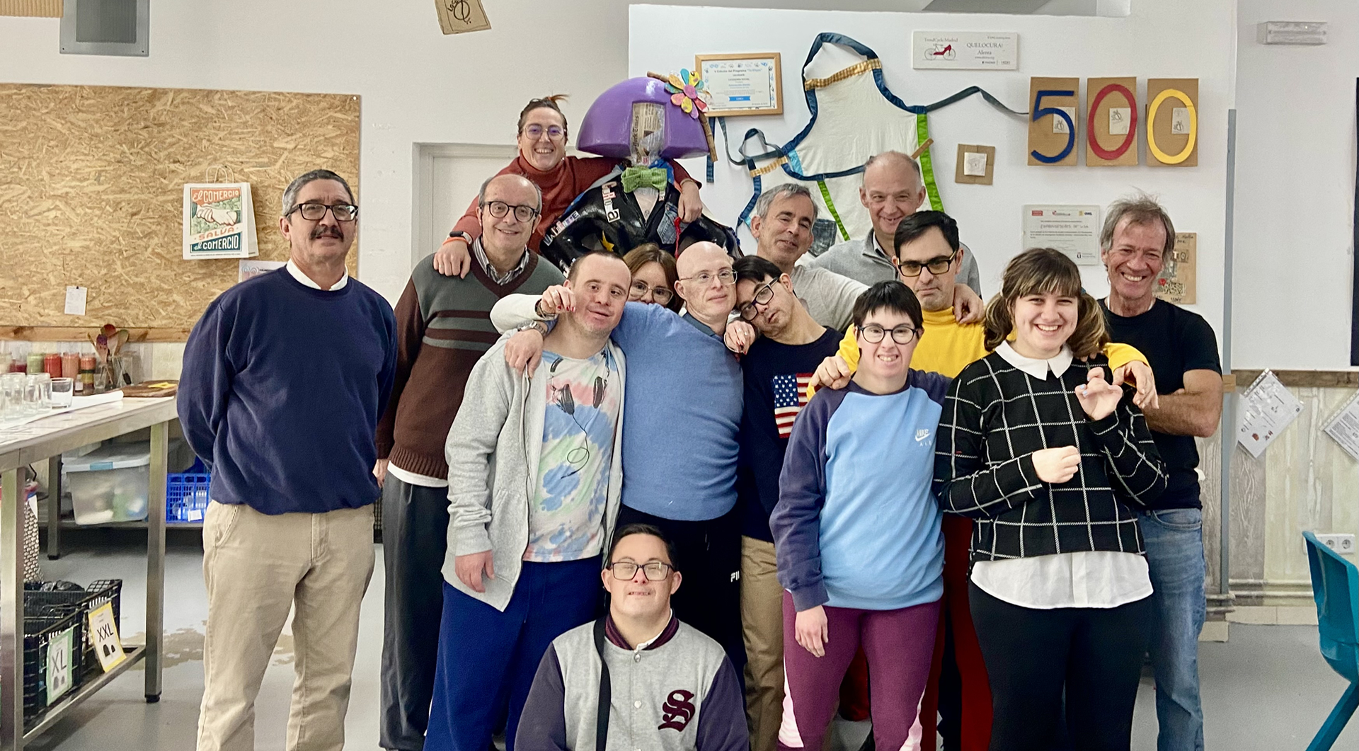 Grupo de personas en aula